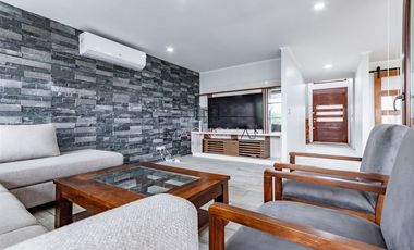 Casa en venta de 4 dorm. en Colina