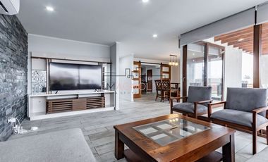 Casa en venta de 4 dorm. en Colina