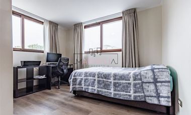 Casa en venta de 4 dorm. en Colina