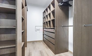 Casa en venta de 4 dorm. en Colina