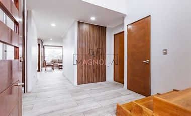 Casa en venta de 4 dorm. en Colina