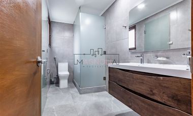 Casa en venta de 4 dorm. en Colina