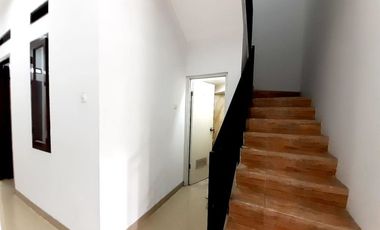 JUAL Rumah Cipete minimalis strategis 2Lantai sudah SHM 2,8 Milyar