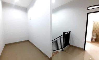 JUAL Rumah Cipete minimalis strategis 2Lantai sudah SHM 2,8 Milyar