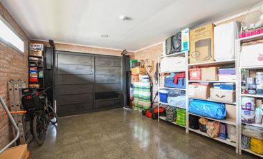 CASA EN VENTA DE 2 DORMITORIOS EN IBARLUCEA