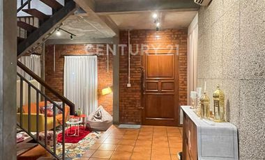 DIJUAL RUMAH VILLA CANTIK FULL FURNISHED DI BEKASI