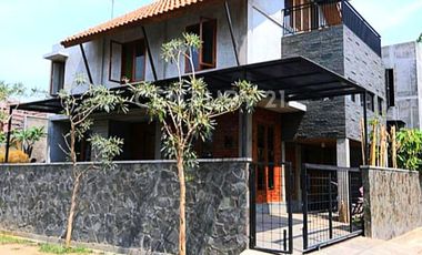 DIJUAL RUMAH VILLA CANTIK FULL FURNISHED DI BEKASI