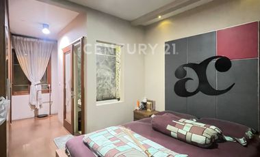 DIJUAL RUMAH VILLA CANTIK FULL FURNISHED DI BEKASI