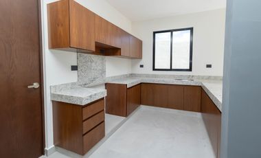 Casa (Dom) en Venta en Privada Nadira en Conkal