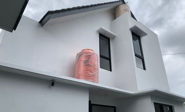 RUMAH MURAH 2 LANTAI 800 JUTAAN DI MAGUWOHARJO DEKAT SANATA DHARMA