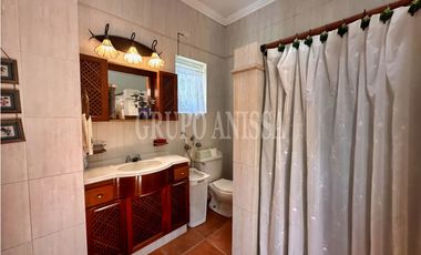 Se Vende Impresionante Casa con Vistas y Piscina en Sorá