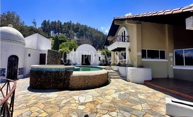 Se Vende Impresionante Casa con Vistas y Piscina en Sorá