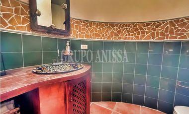 Se Vende Impresionante Casa con Vistas y Piscina en Sorá