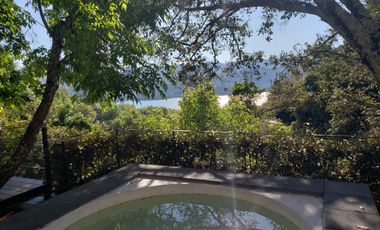 CASA EN VENTA, CON VISTA AL LAGO DE VALLE