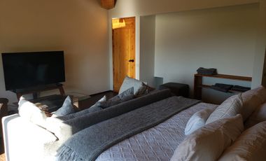 CASA EN VENTA, CON VISTA AL LAGO DE VALLE