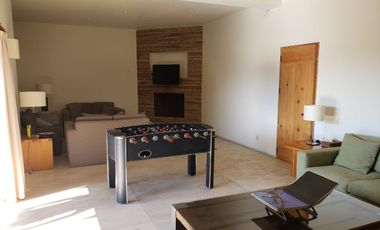 CASA EN VENTA, CON VISTA AL LAGO DE VALLE