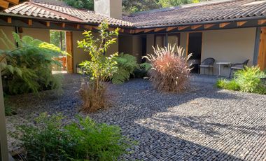 CASA EN VENTA, CON VISTA AL LAGO DE VALLE