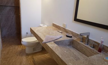 CASA EN VENTA, CON VISTA AL LAGO DE VALLE