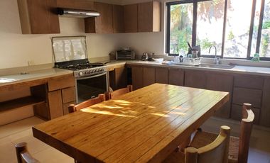 CASA EN VENTA, CON VISTA AL LAGO DE VALLE