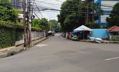 Rumah Lama di Kawasan Menteng - Jakarta Pusat (Hitung Tanah)