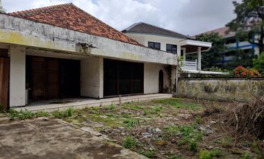 Rumah Lama di Kawasan Menteng - Jakarta Pusat (Hitung Tanah)