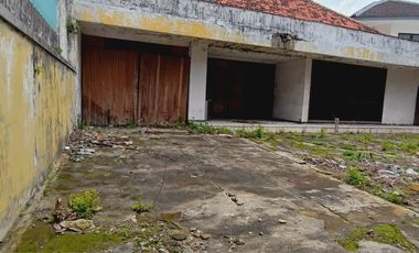 Rumah Lama di Kawasan Menteng - Jakarta Pusat (Hitung Tanah)