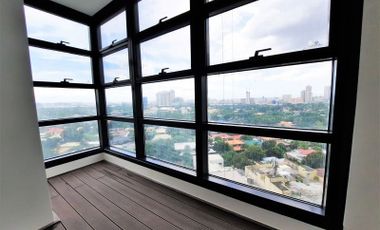 New:2 Bedrooms + Sunroom in Garden Towers (Price negotiable)