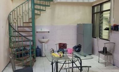 Rumah Sewa 2 Lantai Terawat Apik Siap Huni di Sarijadi Kodya Bandung