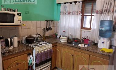 Casa 4 Amb. En venta, a metros de Ruta 25 - Moreno