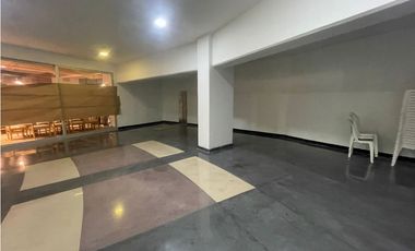 SE ARRIENDA OFICINA POBLADO