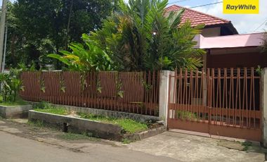 Dijual Rumah SHM di Darmo Permai Timur, Surabaya