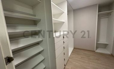 Departamento Remodelado en Alquiler en Edif. Torres de Esmeralda