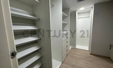 Departamento Remodelado en Alquiler en Edif. Torres de Esmeralda