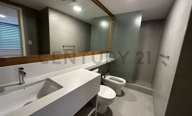 Departamento Remodelado en Alquiler en Edif. Torres de Esmeralda