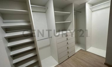 Departamento Remodelado en Alquiler en Edif. Torres de Esmeralda