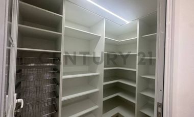 Departamento Remodelado en Alquiler en Edif. Torres de Esmeralda