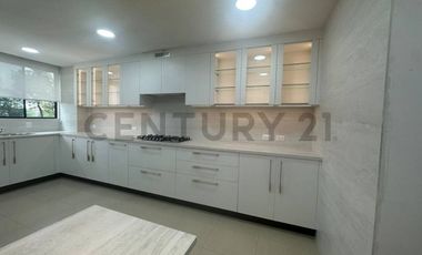 Departamento Remodelado en Alquiler en Edif. Torres de Esmeralda
