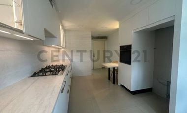 Departamento Remodelado en Alquiler en Edif. Torres de Esmeralda