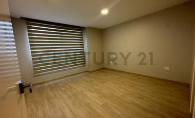 Departamento Remodelado en Alquiler en Edif. Torres de Esmeralda