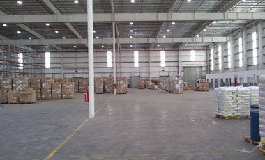 Alquiler de espacios desde 300 m2 a 14.000 m2 en centro logístico multiproposito con servicios