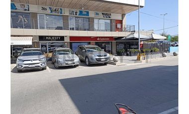 Se arrienda local comercial en Buin