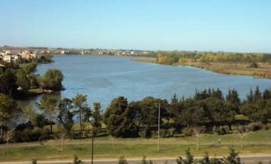 Divino 2amb con balcón terraza, parrilla y con la mejor vista al Lago Central de Nordelta