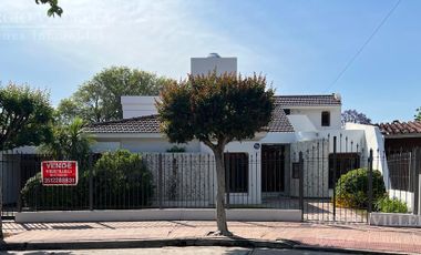 Hermosa Casa con Piscina -Zona Cerro - Categoría!