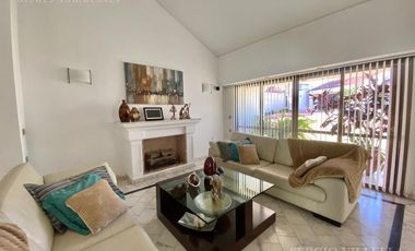 Hermosa Casa con Piscina -Zona Cerro - Categoría!