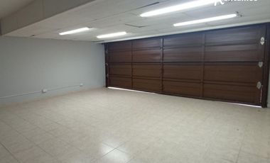 oficina en arriendo en las lomas poblado. Cod A11471