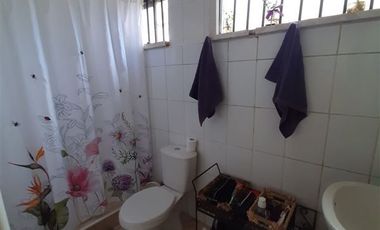 2 Casas, 250m2. 4 dormitorios.2baños, terreno 1.000m2 Recreo