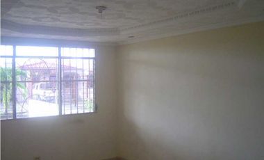 VENDO CASA EN LA CHORRERA COOPEVE 3R