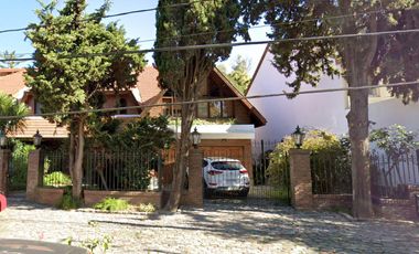 Casa 5 amb. con jardín-piscina-quincho en Martínez