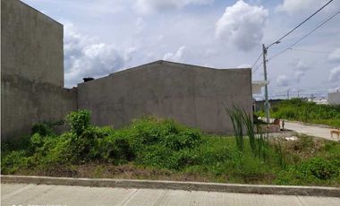 Si vende lote esquinero en barrio Vallejo, Montería