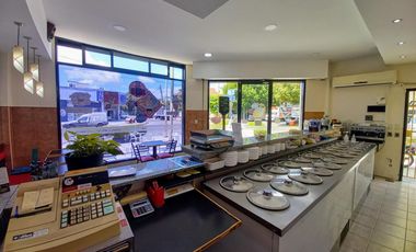 Venta de importante fondo de comercio  Heladería  zona Villa Luzuriaga